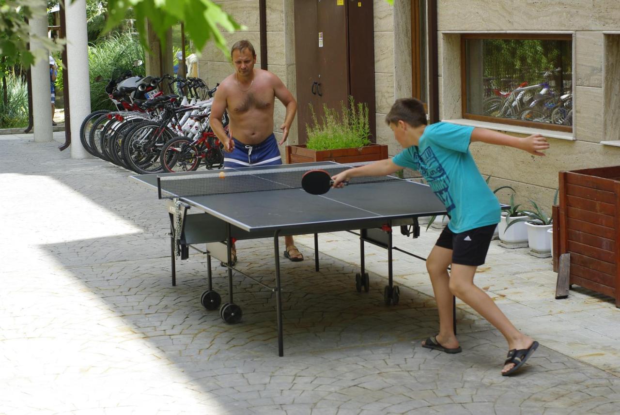 סאני ביץ' Harmony Suites Jungle מראה חיצוני תמונה