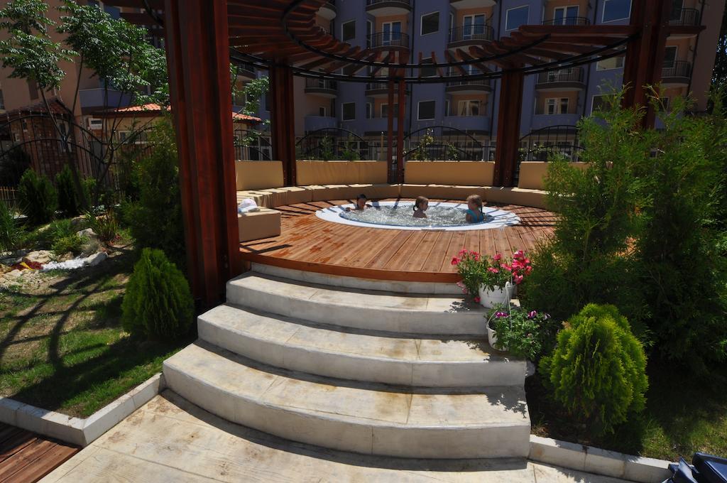 סאני ביץ' Harmony Suites Jungle מראה חיצוני תמונה