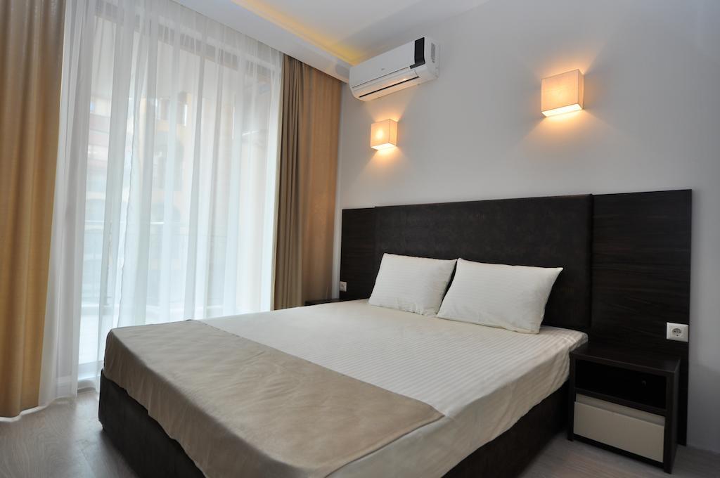 סאני ביץ' Harmony Suites Jungle מראה חיצוני תמונה