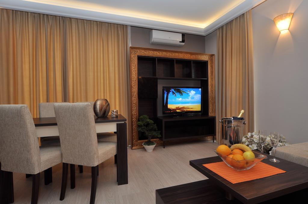 סאני ביץ' Harmony Suites Jungle מראה חיצוני תמונה